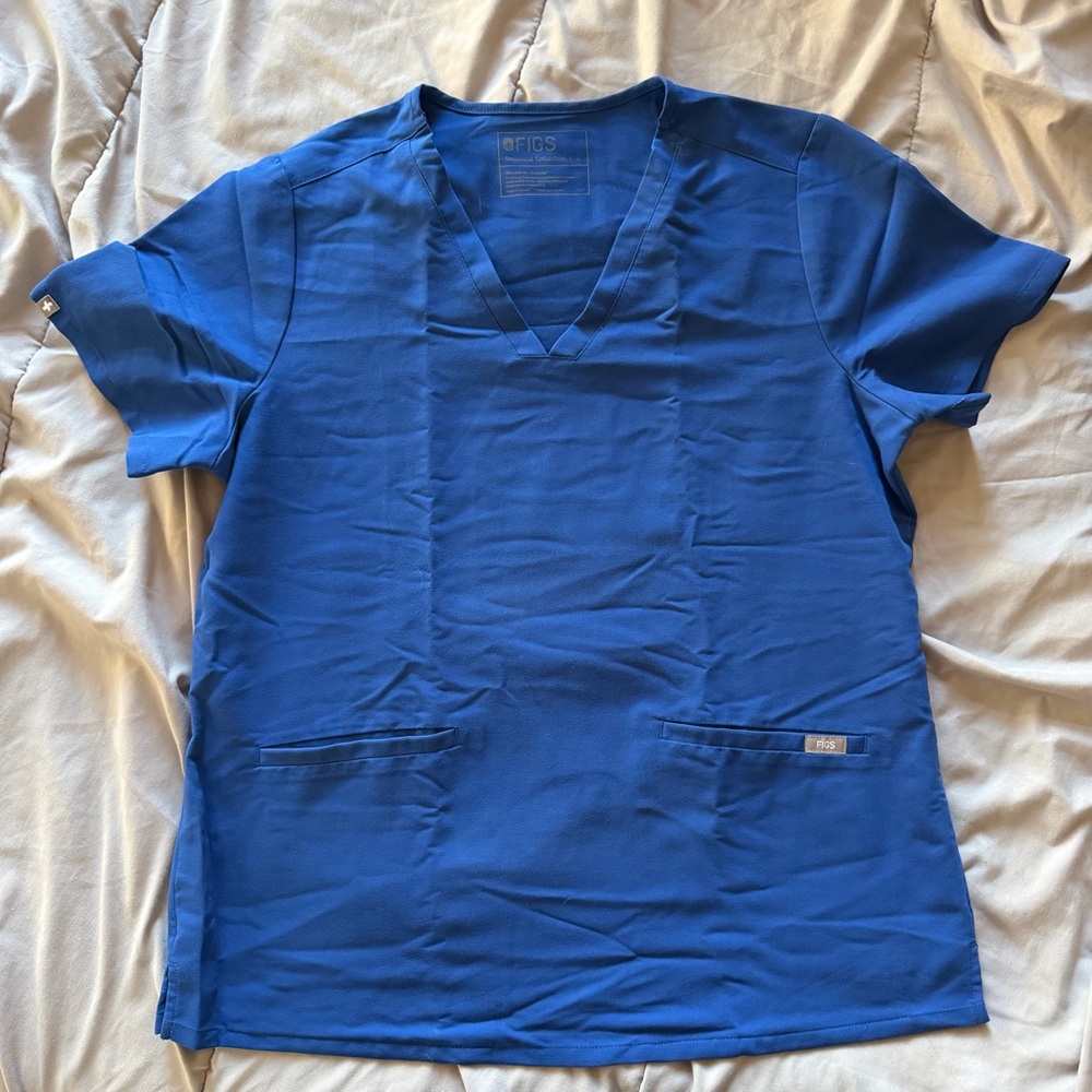 Figs women’s winning blue scrub set